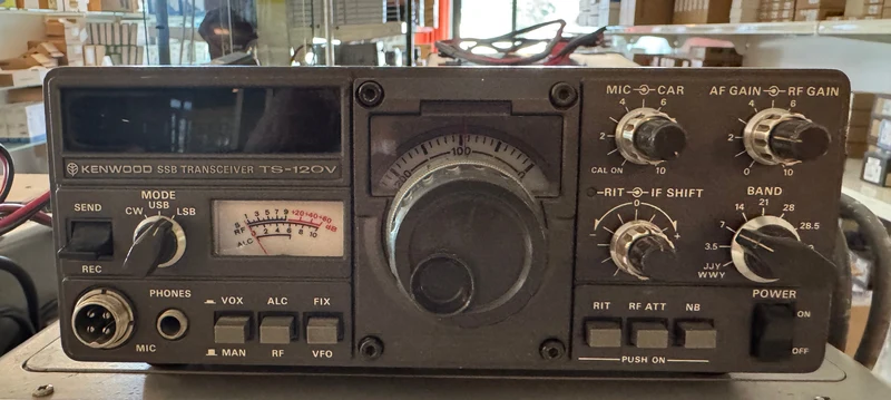 Kenwood TS-120S – Ricetrasmettitore HF Mobile/Base (Vintage Analogico)