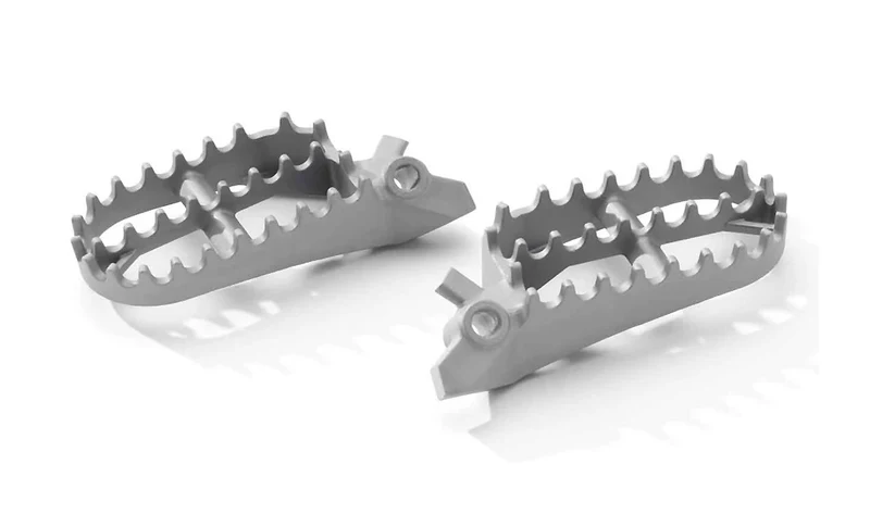 Reposapiés Enduro izquierdo OEM 46718409497 para motos BMW F 750 GS, F 800 GS, F 850 GS, F 900 GS, F 850 GS Adventure, F 900 GS Adventure. Original BMW Motorrad