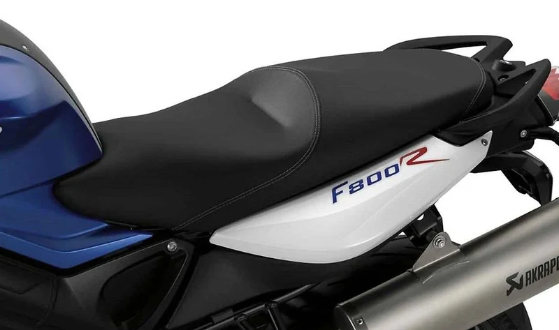 Asiento de confort elevado negro OEM 77348544479 para motos BMW F 800 GT, F 800 R, F 800 S, F 800 ST. Original BMW Motorrad.