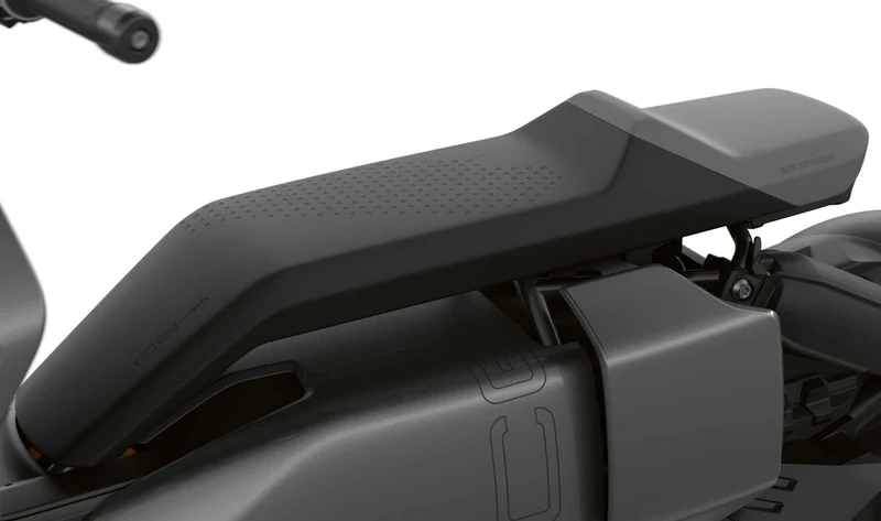 Asiento confort trasero negro/gris OEM 52538552187 para motos BMW CE 04 (K07). Original BMW Motorrad.