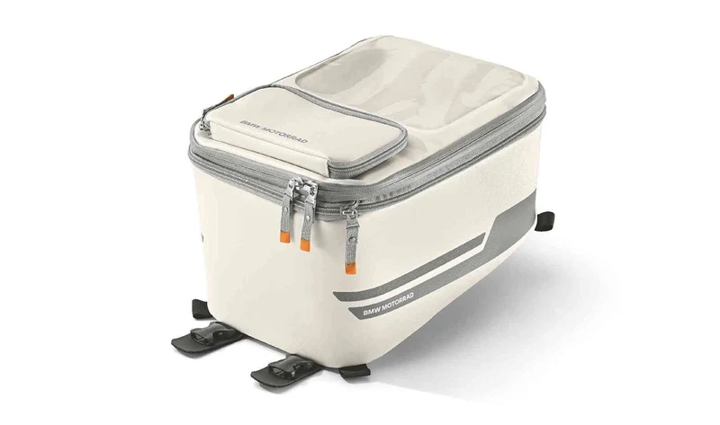 Bolsa sobredepósito grande Urban blanca/naranja OEM 77455A3C3D7 para motos BMW R 1300 GS, R 1250 GS, R 1250 GS Adventure, F 900 GS, F 850 GS, F 750 GS, G 310 GS... y más. Original BMW Motorrad.
