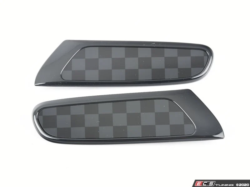 Moldura decorativa lateral pequeña Chequered Flag negro/gris OEM 51132410453 para MINI F55, F56, Cabrio F57. Original MINI