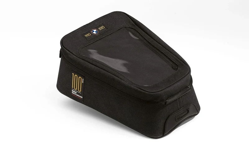 Bolsa sobredepósito Edición 100 Años negra 7 l OEM 77455A5CCC9 para motos BMW R 18, R 18 Classic, R 18 Roctane... y más. Original BMW Motorrad.