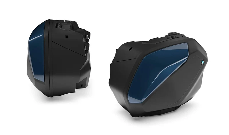 Funda Touring derecha para maleta de viaje gravity blue OEM 77415B43D56 para motos BMW S 1000 XR K69 (2019-2025). Original BMW Motorrad.