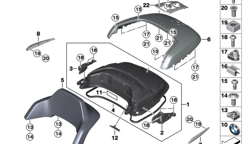 Panel protector derecho de tapa de topcase cromado OEM 46549480310 para motos BMW R 18 B, R 18 Transcontinental (K35). Original BMW Motorrad.