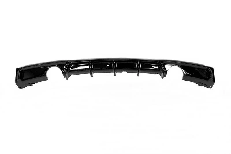 Difusor Trasero BMW F30 / F31 Look M Performance 2 Salidas Brillante Negro