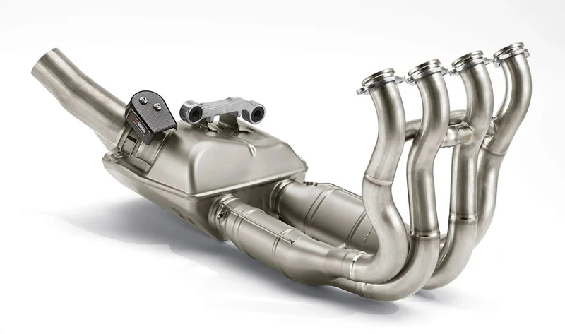 Sistema de escape M titanio OEM 77118560131 para motos BMW M 1000 R (K83, K84), M 1000 RR (K66), S 1000 RR (K67)... y más. Original BMW Motorrad.
