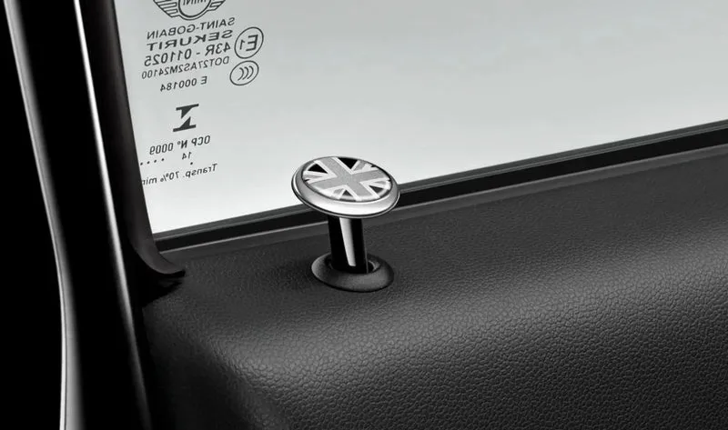 Pasador de puerta Black Jack OEM 82292406335 para MINI F56, F55, Clubman F54, Cabrio F57, Countryman F60... y más. Original MINI.