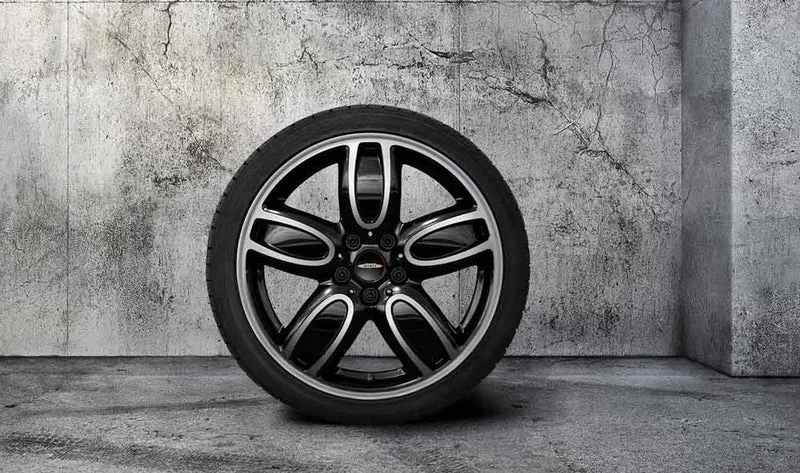 Llanta de aluminio JCW Cup Spoke 2-Tone 509 OEM 36116855115 para MINI F56, F55, Cabrio F57. Original MINI.