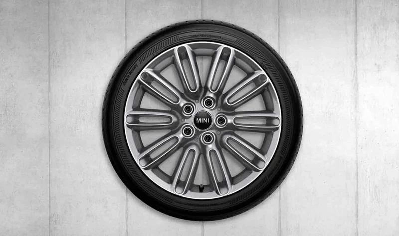 Llanta de aluminio Tentacle Spoke 500 17" OEM 36116856099 para MINI F56, F55, Cabrio F57... y más. Original MINI.