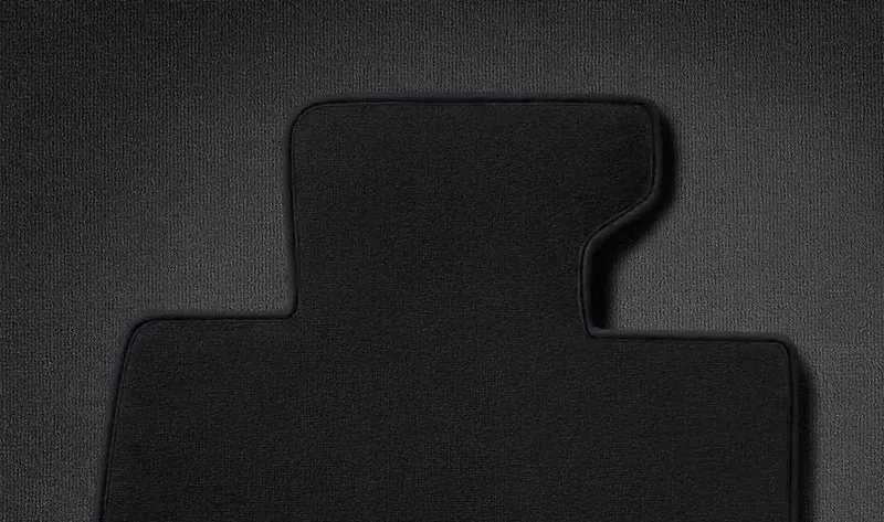 Juego de alfombrillas delanteras y traseras OEM 51477324819 para MINI R56, R56 LCI. Color Carbon Black, dirección izquierda. Original MINI.