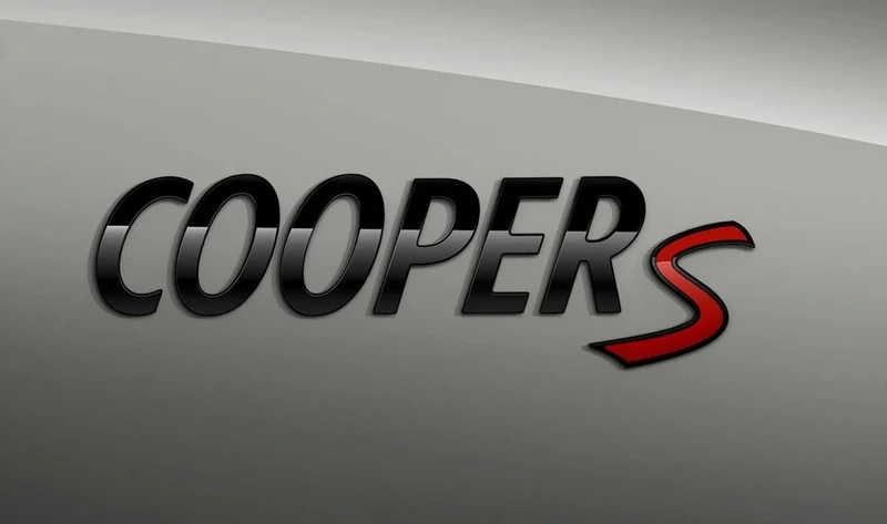 Emblema trasero COOPER S Piano Black OEM 51142465245 para MINI R56, F56, F55, Clubman F54, Cabrio R57, Countryman F60... y más. Original MINI.