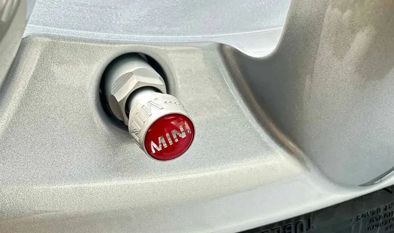 Tapones de válvula de aluminio OEM 36122447404 para MINI Cooper, Cooper S, Countryman... y más. Original MINI.