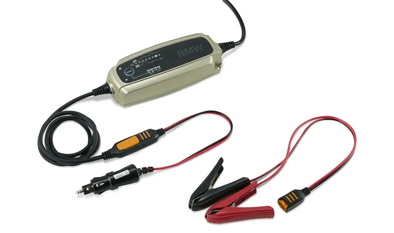 Cargador de batería Plus OEM 77025B5B632 para todas las motos BMW. Original BMW Motorrad.