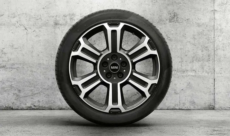 Llanta de aluminio Turnstyle Spoke 558 19" bicolor OEM 36106888989 para MINI Countryman F60, F60 LCI. Original MINI.