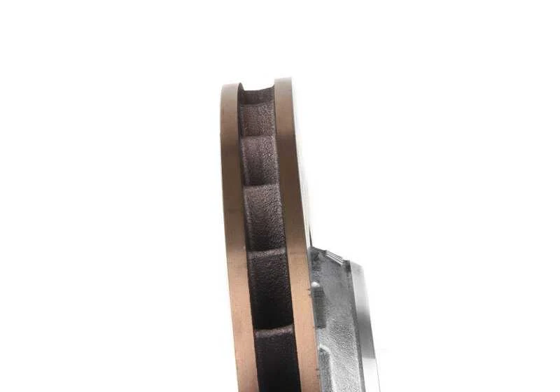 Disco de freno ventilado perforado izquierdo OEM 34107889661 para BMW G87 M2, G80 M3, G81 M3 Touring, G82 M4 Coupé... y más. Original BMW.
