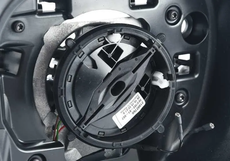 Espejo exterior derecho sin vidrio calefactable OEM 51167264098 para BMW X3 F25 (06/2009 - 08/2017). Original BMW.