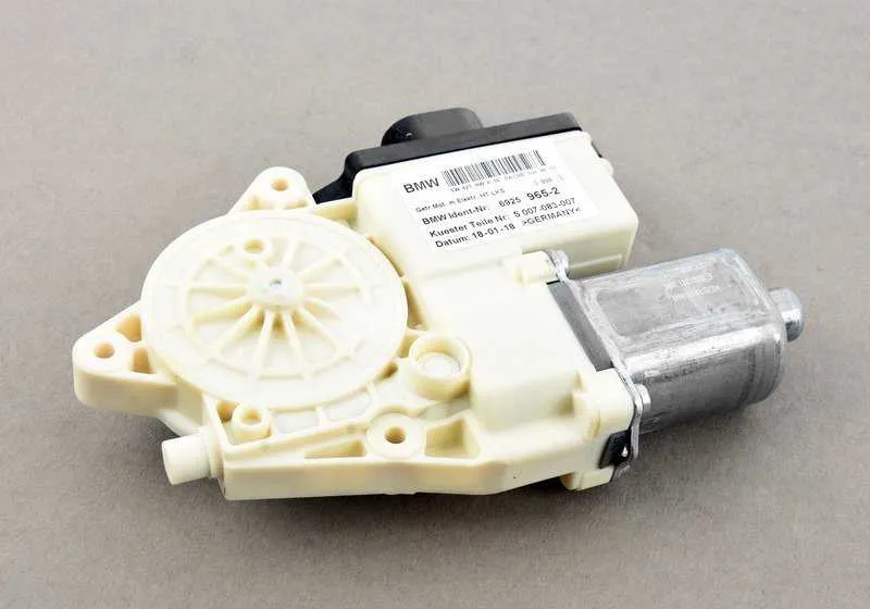 Accionamiento elevalunas trasero izquierdo OEM 67626925965 para BMW X3 E83, X3 E83 LCI. Original BMW.