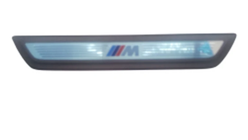 Moldura M entrada delantera OEM 51478060406 para BMW X3 F25, X4 F26. Original BMW.