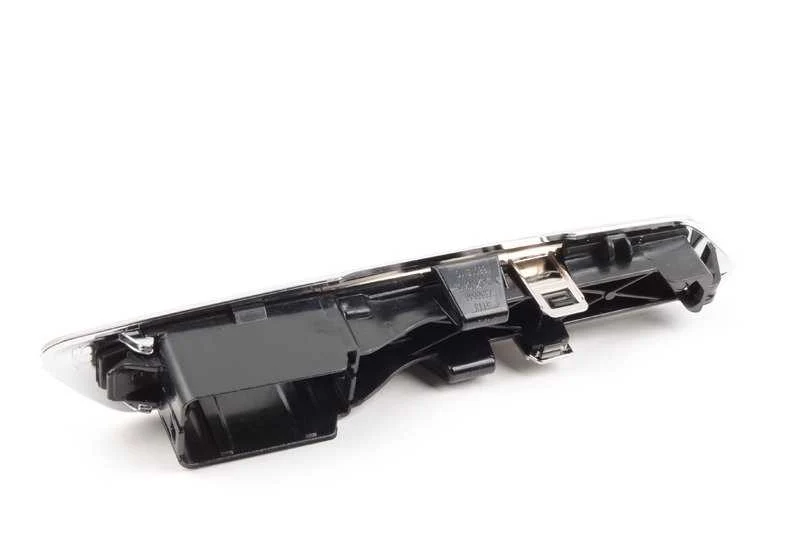Paramento pared lateral delantero derecho OEM 51137336648 para BMW Serie 5 F10 LCI, F11 LCI. Original BMW.