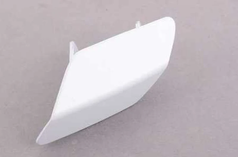 Adorno tobera de inyección imprimado izquierdo OEM 51118067969 para BMW 3' F30, F31, F80 M3... y más. Original BMW.