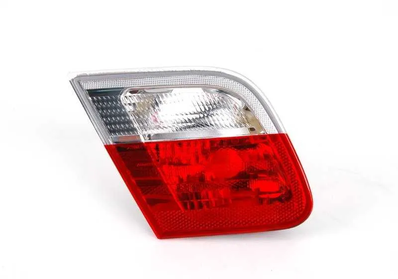 Luz trasera en tapa del maletero izquierda OEM 63218364727 para BMW Serie 3 E46. Original BMW.