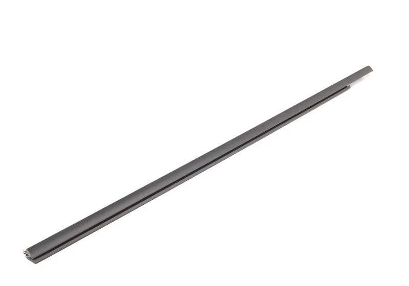 Cubierta pozo exterior puerta delantera derecha OEM 51333330178 para BMW X3 E83, X3 E83 LCI. Original BMW.
