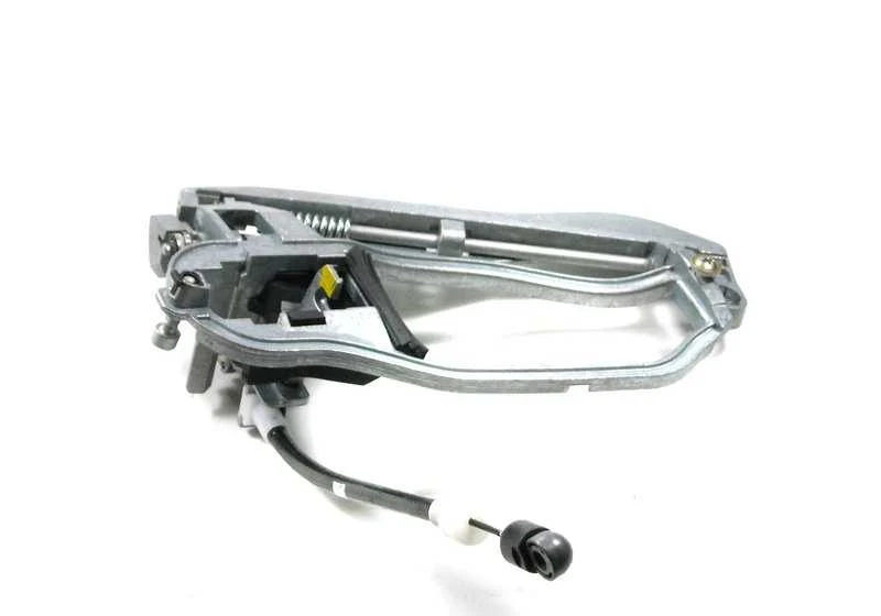 Portador empuñadura exterior puerta trasera derecha OEM 51228243636 para BMW X5 E53. Original BMW.