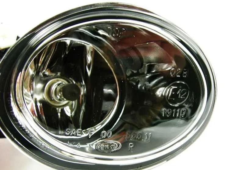Faro antiniebla derecho OEM 63177894018 para BMW Serie 3 E46, Serie 5 E39. Original BMW.