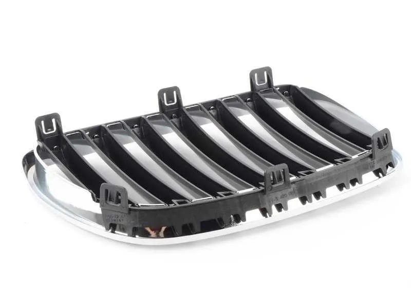 Rejilla de adorno delantera izquierda OEM 51113420091 para BMW X3 E83. Original BMW.