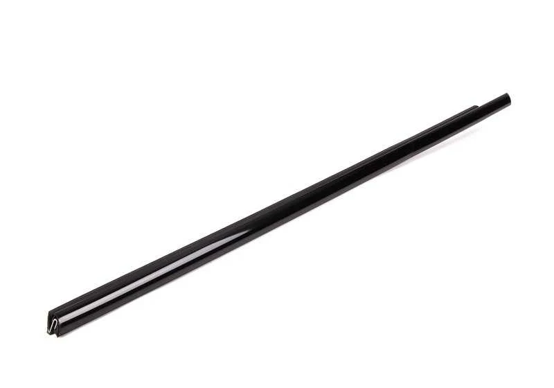 Cubierta de pozo exterior izquierda OEM 51328257701 para BMW X5 E53. Original BMW.