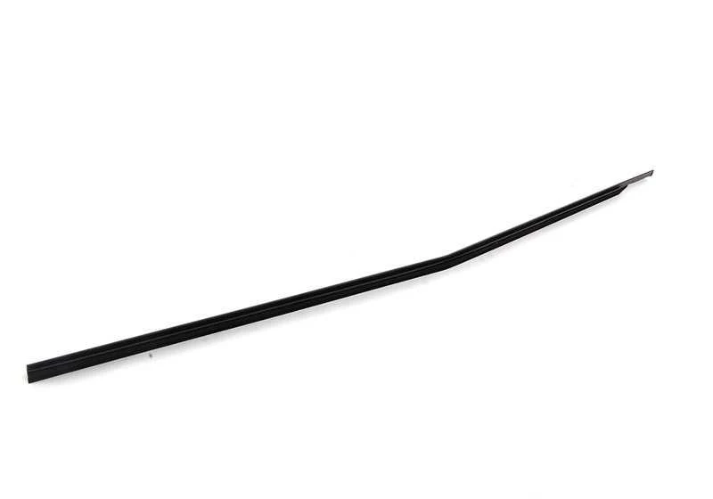 Cubierta de pozo exterior derecha OEM 51328251592 para BMW X5 E53. Original BMW.