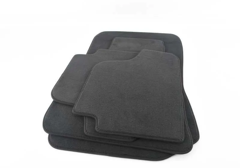 Juego de alfombrillas delanteras y traseras antracita OEM 51477316613 para BMW Serie 3 E93, E93 LCI y M3 Descapotable. Original BMW.