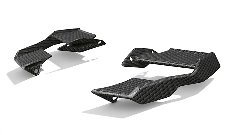 Winglet delantero derecho de carbono OEM 77315A896A4 para motos BMW M 1000 R (K63). Original BMW Motorrad.