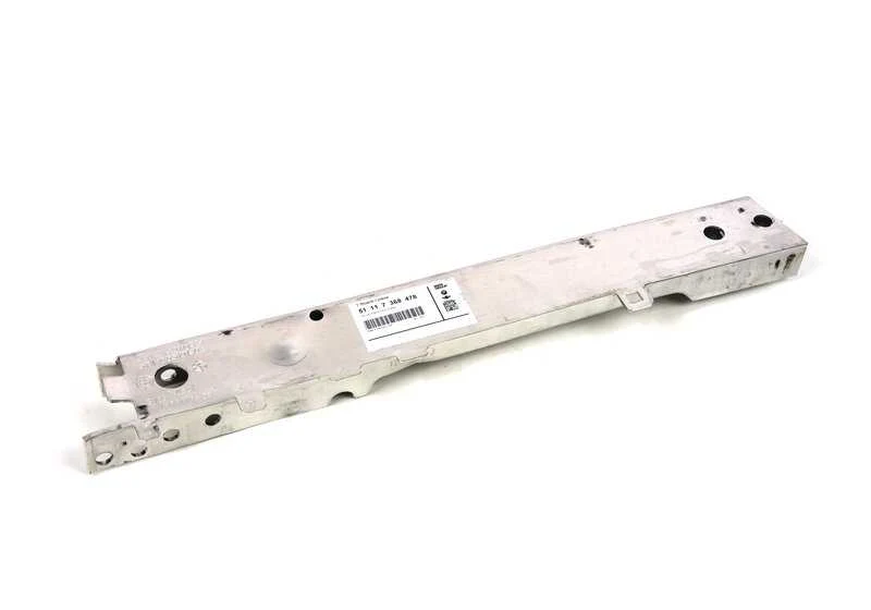 Adaptador inferior izquierdo OEM 51117368478 para MINI F56, F54, F60, BMW X1 F48, X2 F39 y más. Original MINI.