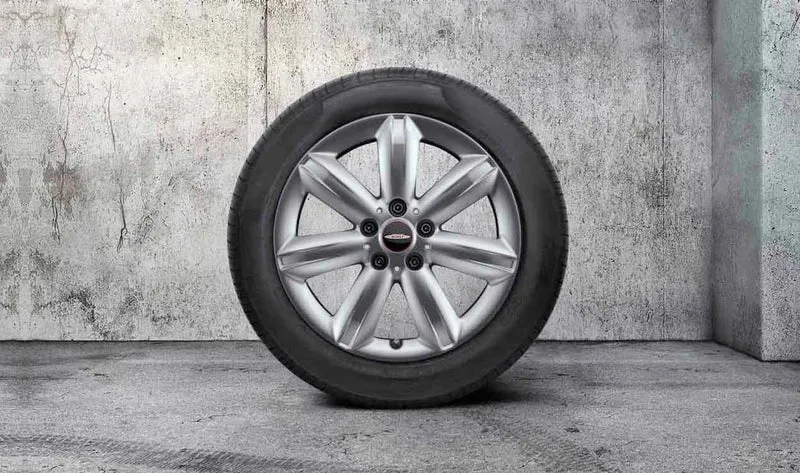 Juego de llantas de invierno JCW Star Spoke 539 OEM 36112459669 para MINI Cooper F55, F56, F57... y más. Original MINI.