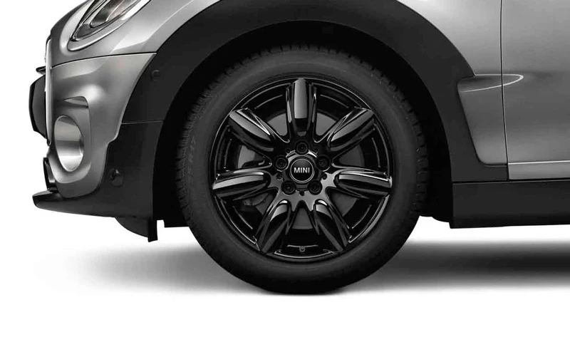 Juego completo de ruedas de invierno Bridge Spoke 528 OEM 10026593B para MINI Cooper, Cooper S, Clubman... y más. Original MINI.
