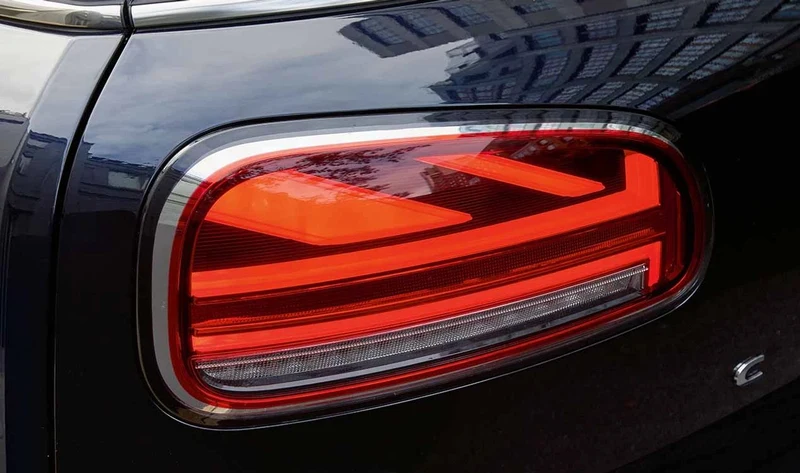 Juego de luces traseras Union Jack LED OEM 63132473459 para MINI Clubman F54. Original MINI.