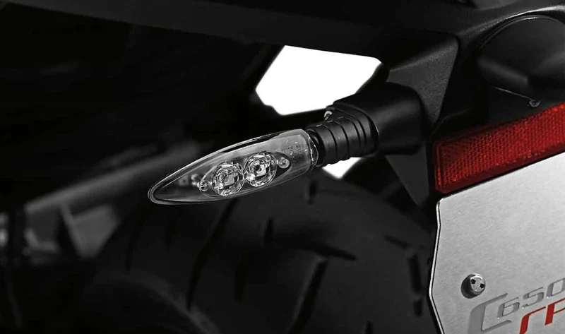 Intermitente LED delantero OEM 63138522499 para motos BMW R1200GS, R1250GS, F850GS, S1000XR... y más. Original BMW Motorrad.